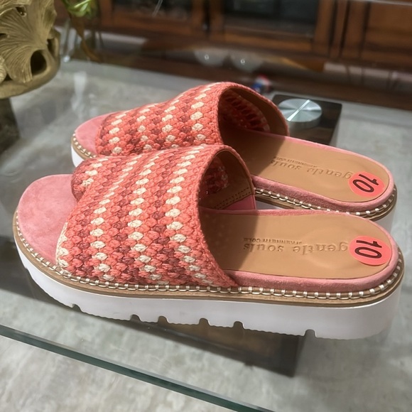 gentle Souls Lavern Platform Slide Sandal - Picture 7 of 13